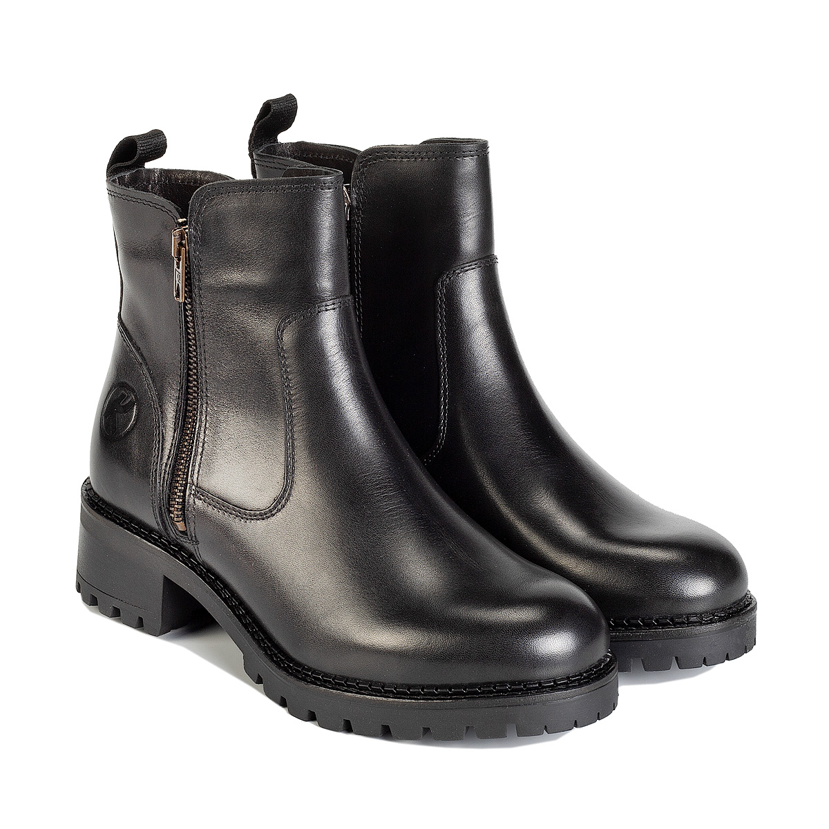 NELLA STIEFELETTE 